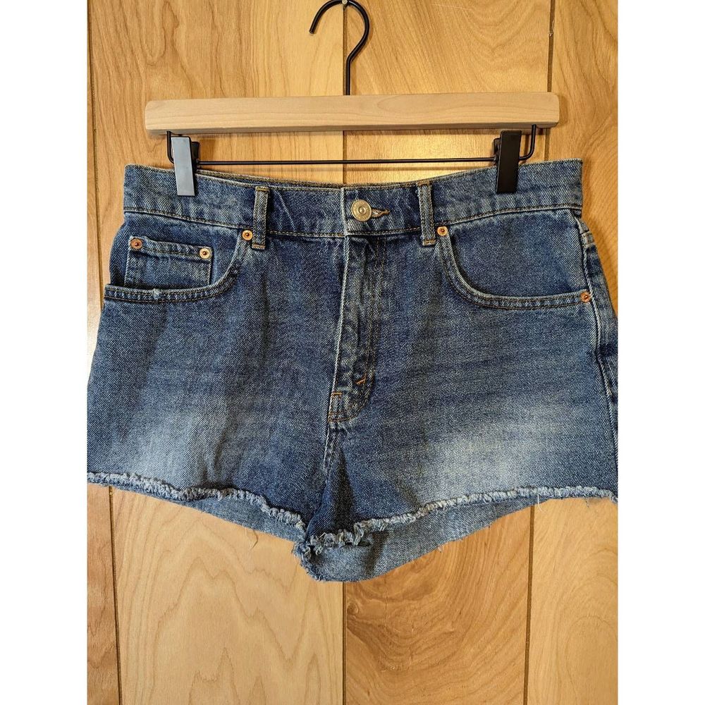 BDG Shorts Mid Rise Essential Cut Offs Rigid Denim Medium Wash Size 29 - Picture 3 of 6